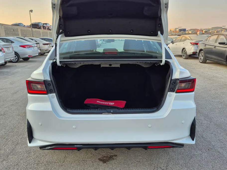 تويوتا يارس Y 2023 