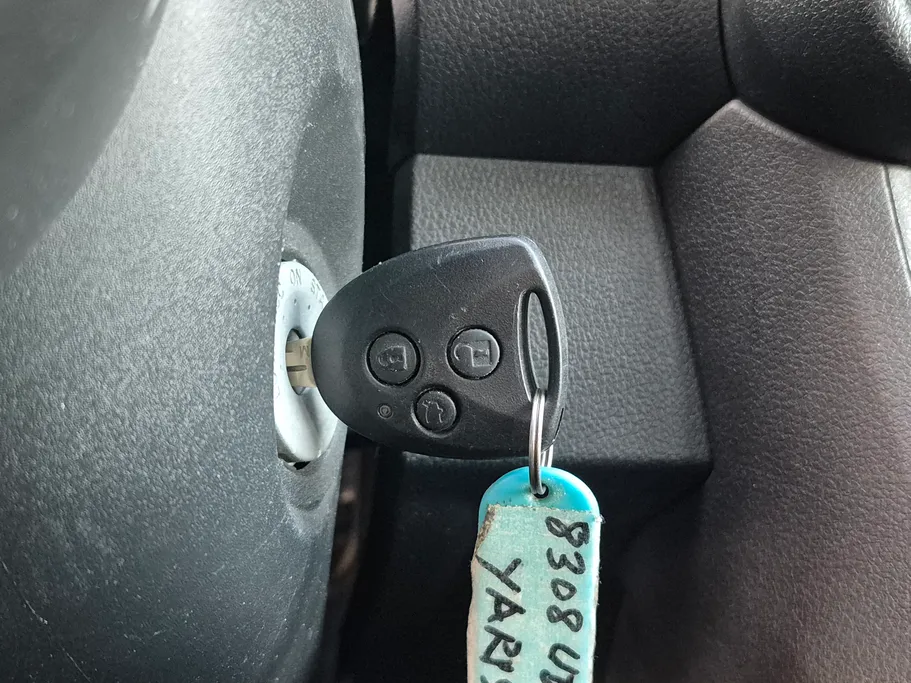 تويوتا يارس Y 2023 