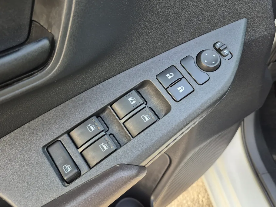 تويوتا يارس Y 2023 