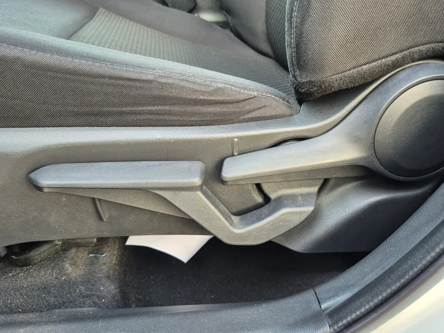 تويوتا يارس Y 2023 