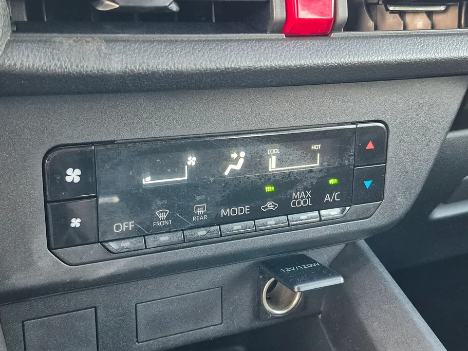 تويوتا يارس Y 2023 