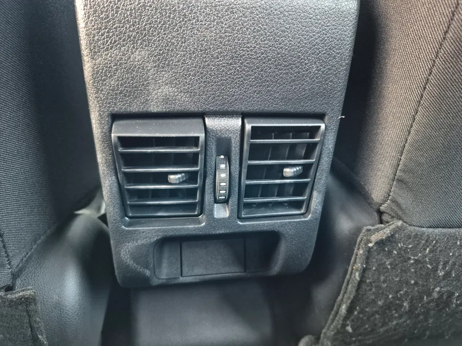 تويوتا يارس Y 2023 