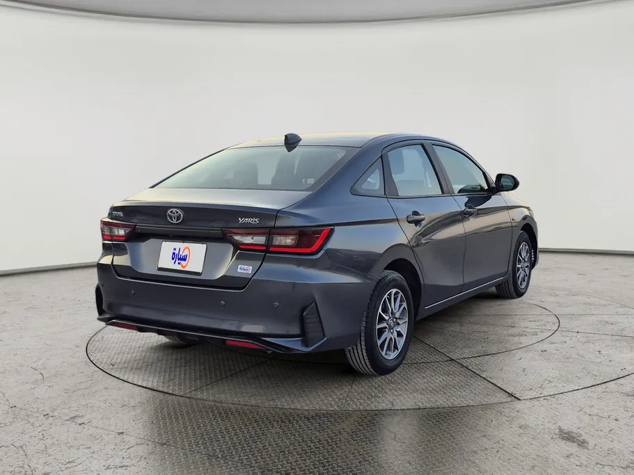 2023 Toyota Yaris  Y 