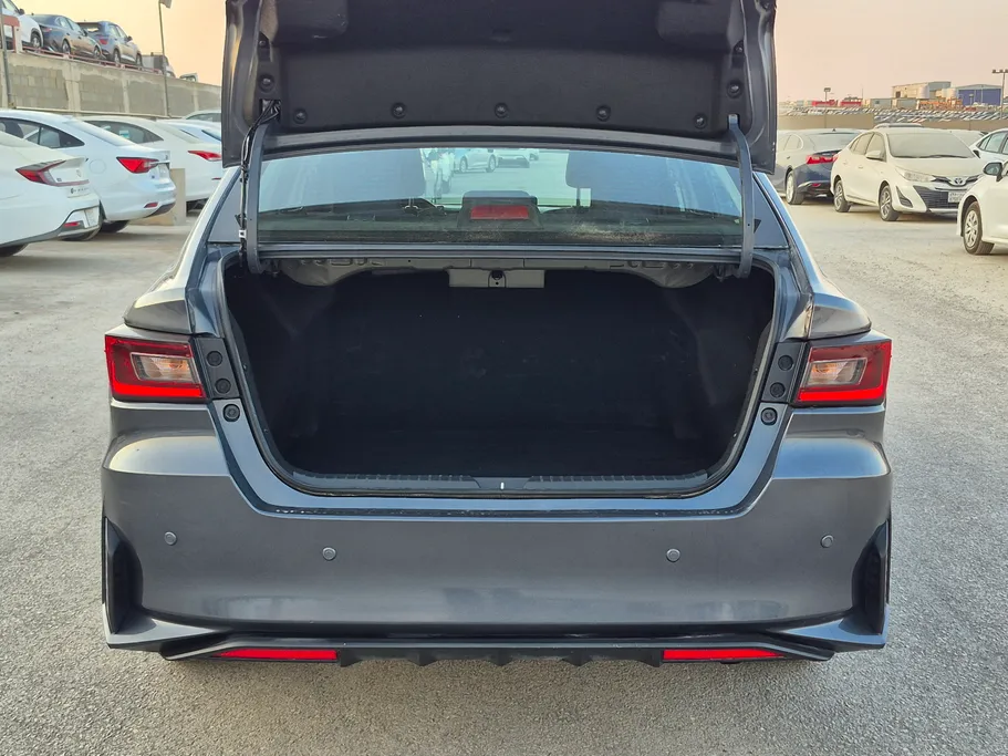 تويوتا يارس Y 2023 