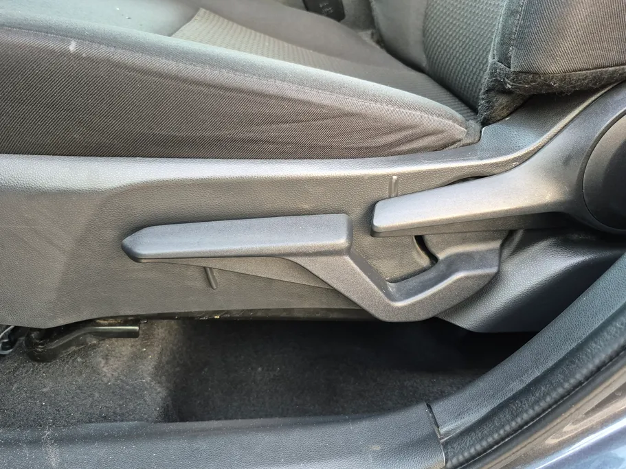 تويوتا يارس Y 2023 