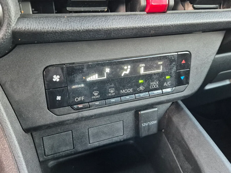 تويوتا يارس Y 2023 