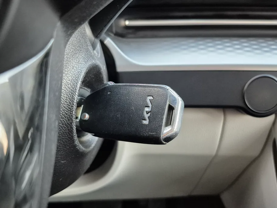 2023 Kia Carnival GL 