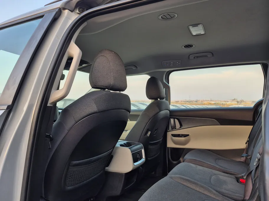 2023 Kia Carnival GL 