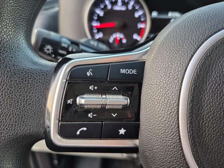 2023 Kia Carnival GL 