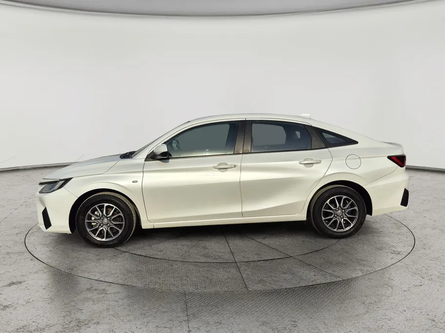 تويوتا يارس Y 2024 