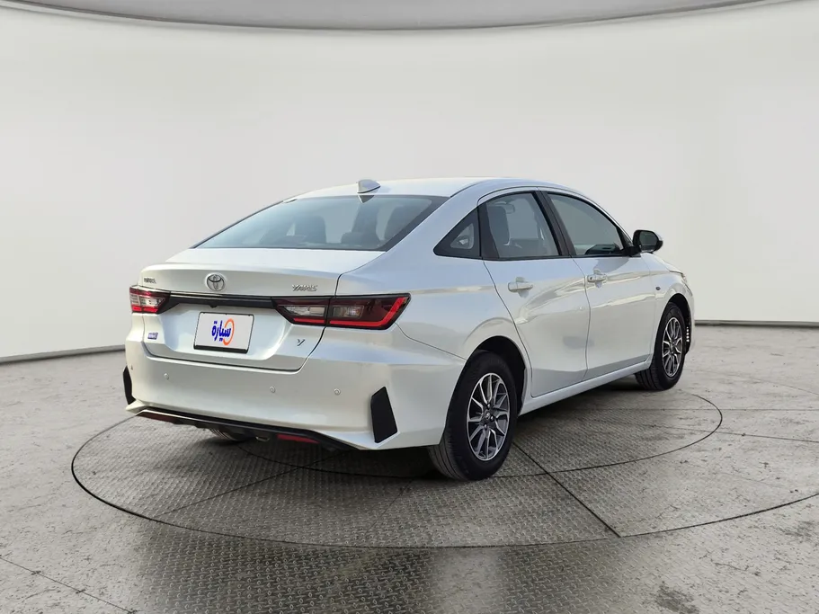 تويوتا يارس Y 2024 