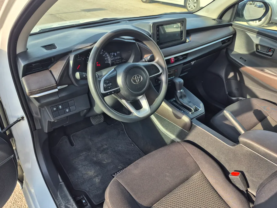 تويوتا يارس Y 2024 