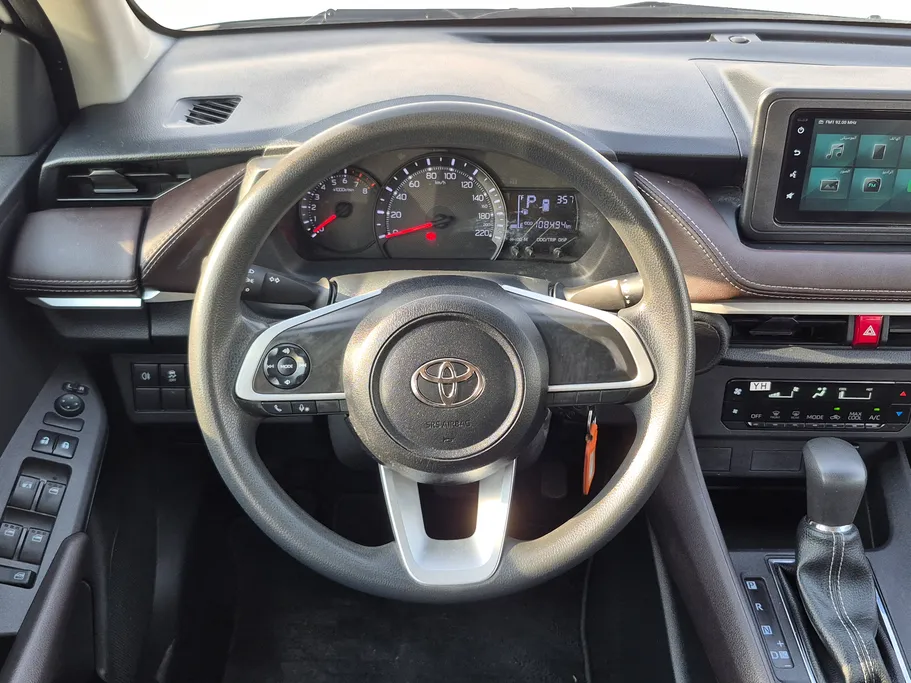 تويوتا يارس Y 2024 