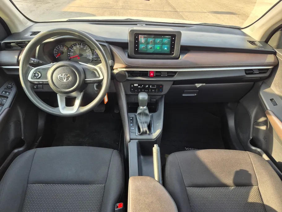 تويوتا يارس Y 2024 