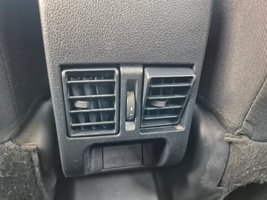 تويوتا يارس Y 2024 