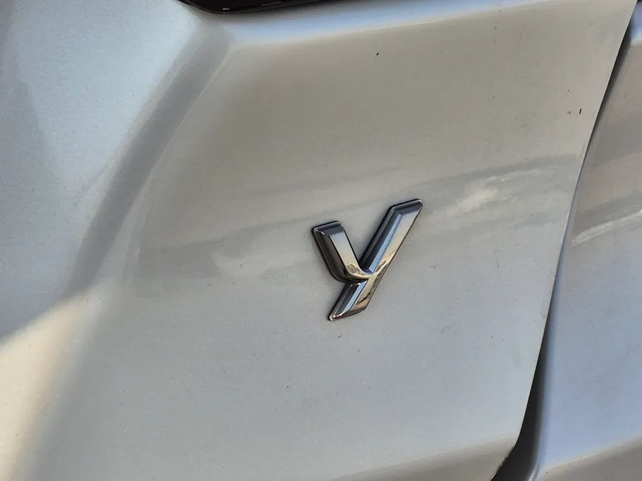 تويوتا يارس Y 2024 