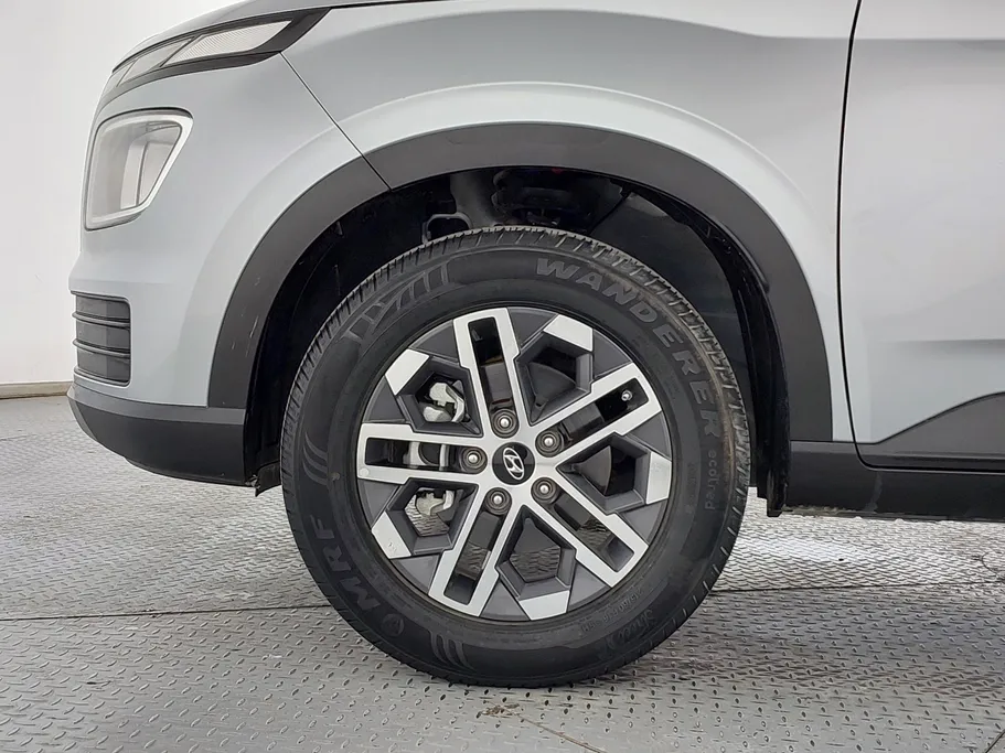 2024 Hyundai Venue Smart 