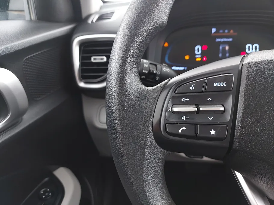 2024 Hyundai Venue Smart 