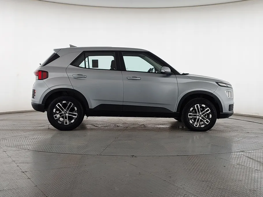 2024 Hyundai Venue Smart 