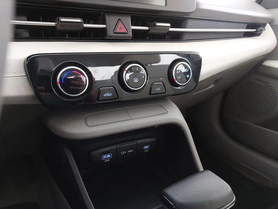 2024 Hyundai Accent Fleet 