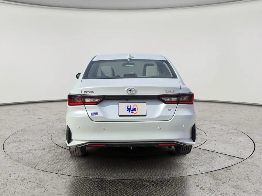 2023 Toyota Yaris  Y 