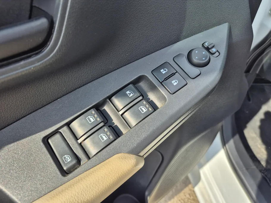 2023 Toyota Yaris  Y 