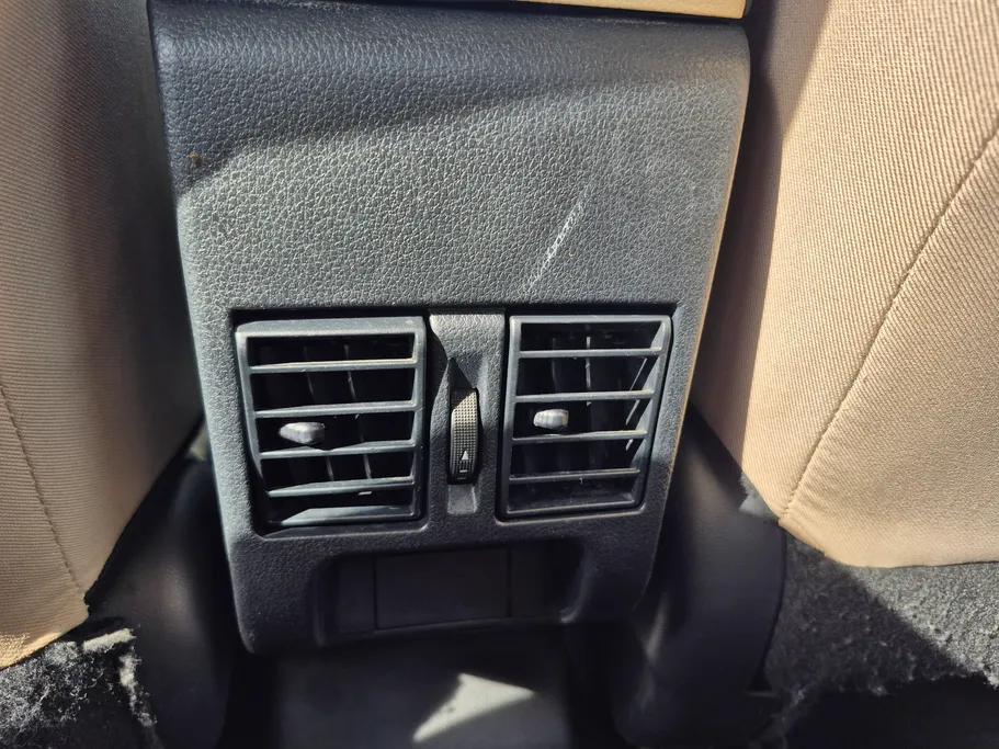 2023 Toyota Yaris  Y 