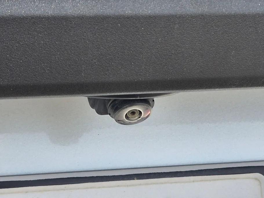 2023 Toyota Yaris  Y 