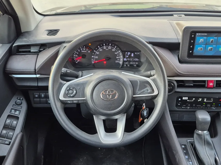 تويوتا يارس Y 2024 