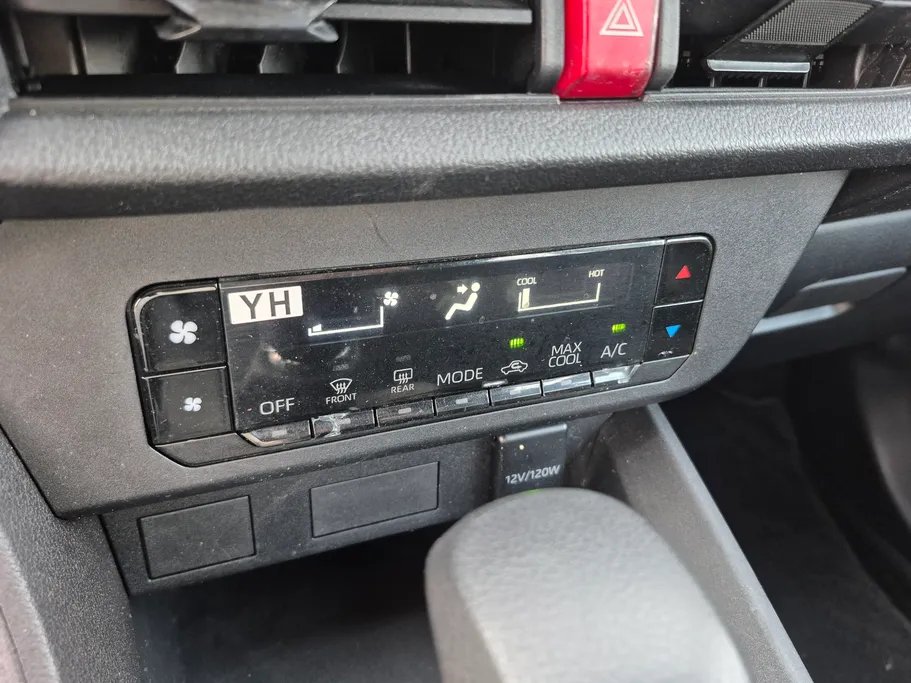 تويوتا يارس Y 2024 