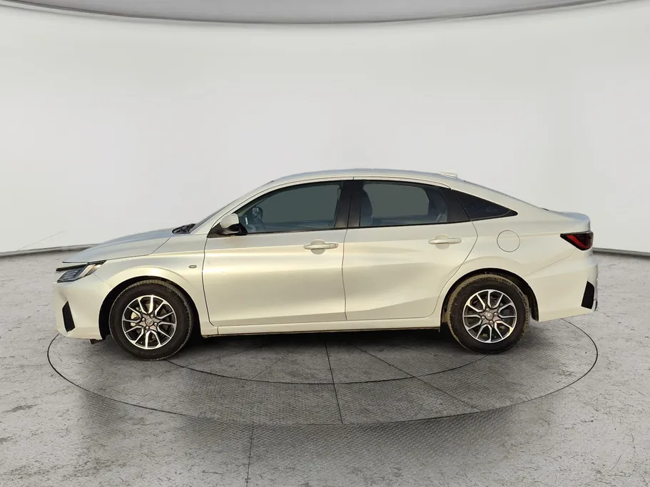 تويوتا يارس Y 2023 