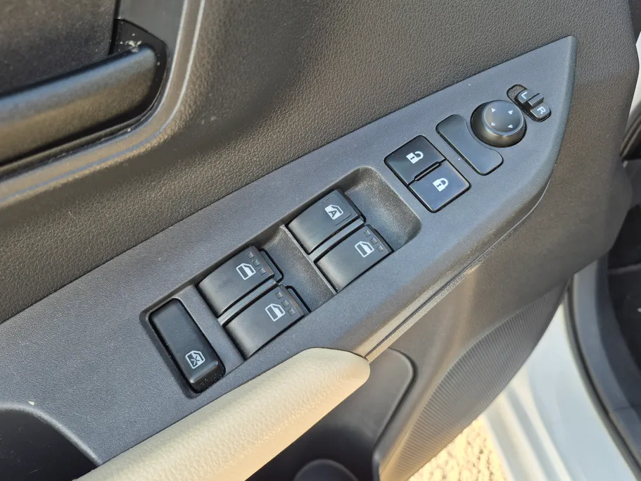 تويوتا يارس Y 2023 