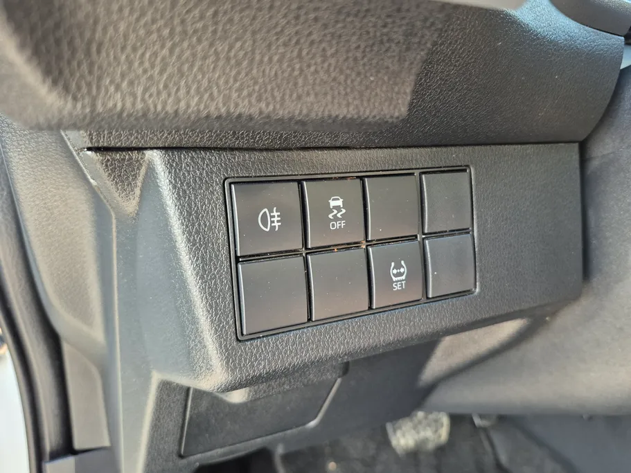 تويوتا يارس Y 2023 