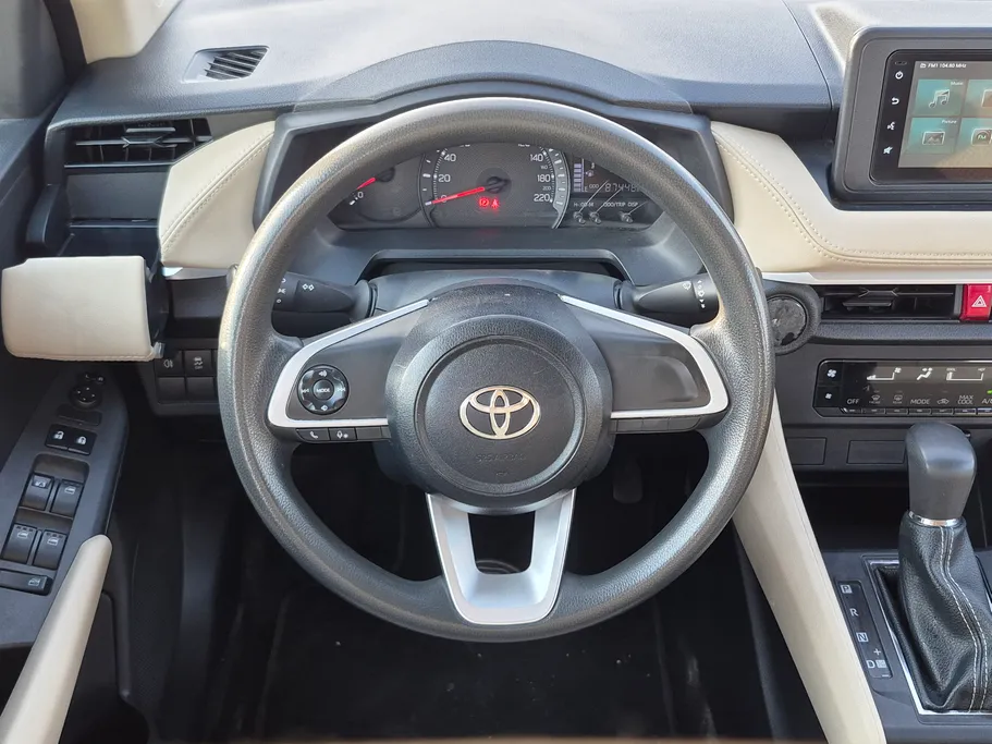 تويوتا يارس Y 2023 