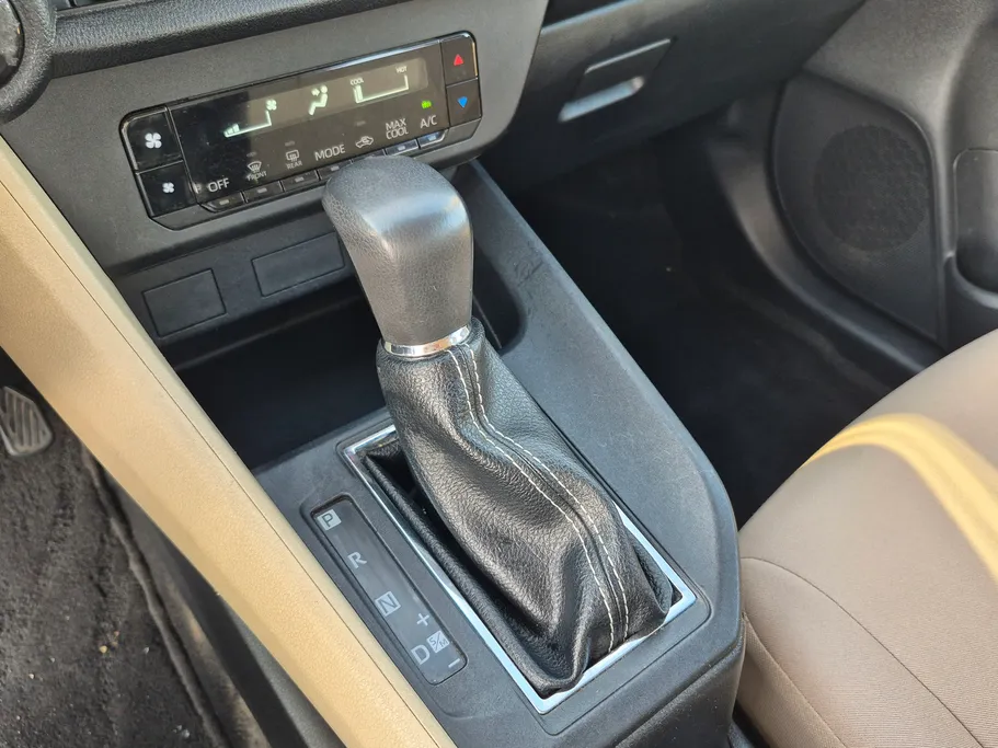 تويوتا يارس Y 2023 