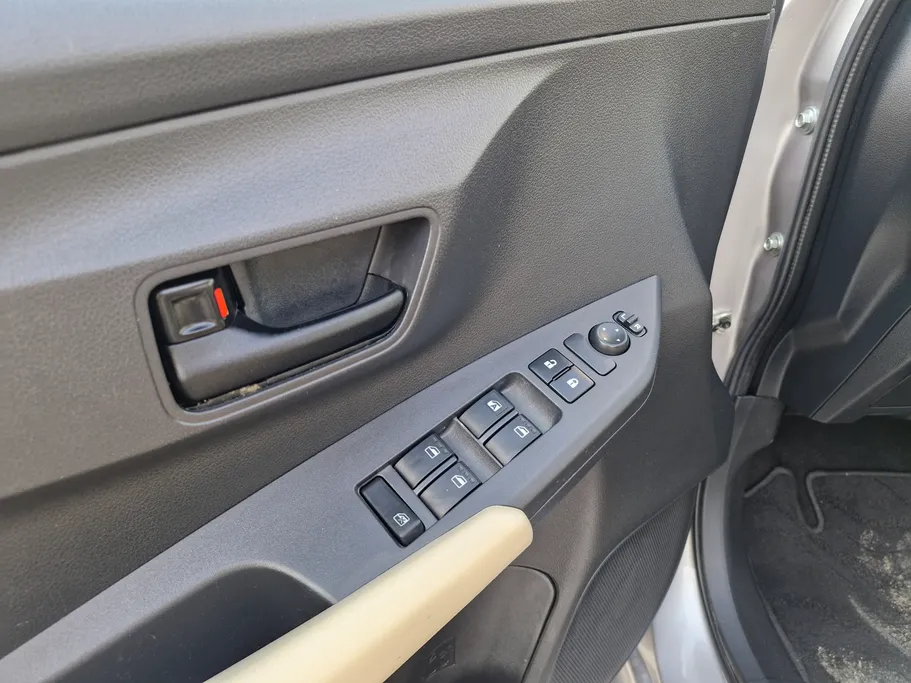 تويوتا يارس Y 2023 