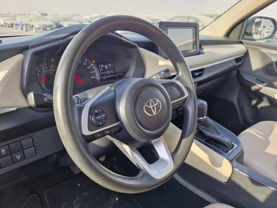 تويوتا يارس Y 2023 