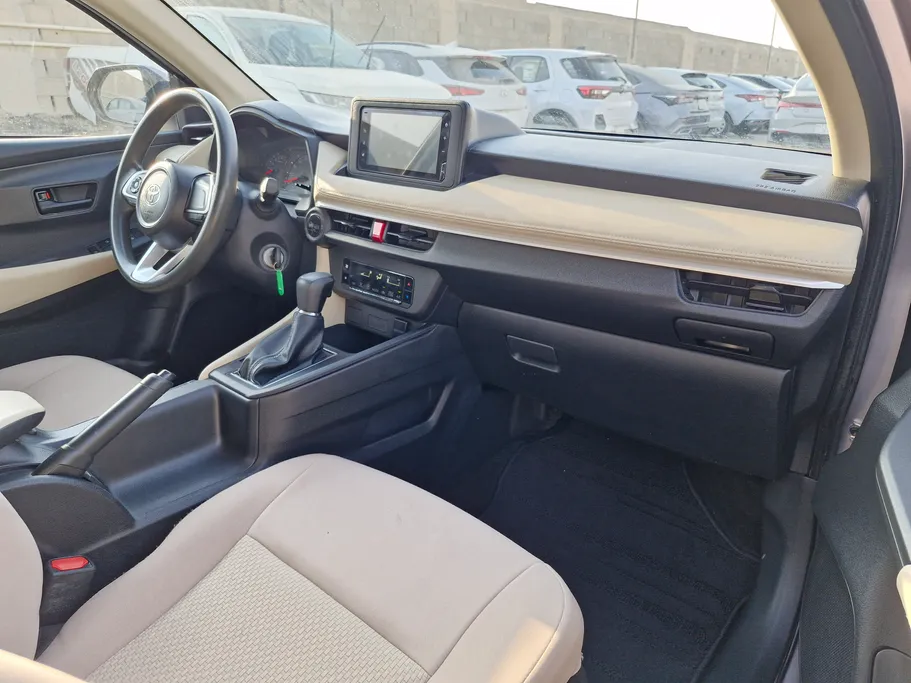 تويوتا يارس Y 2023 