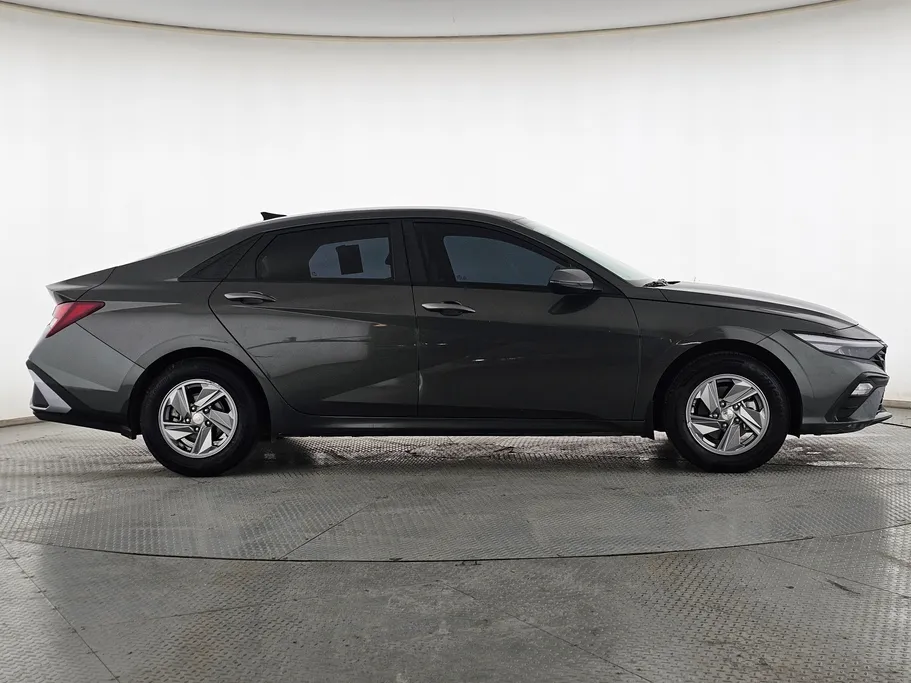 2024 Hyundai Elantra Fleet 