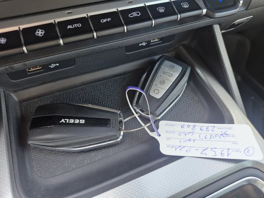 2022 Geely Okavango Full 