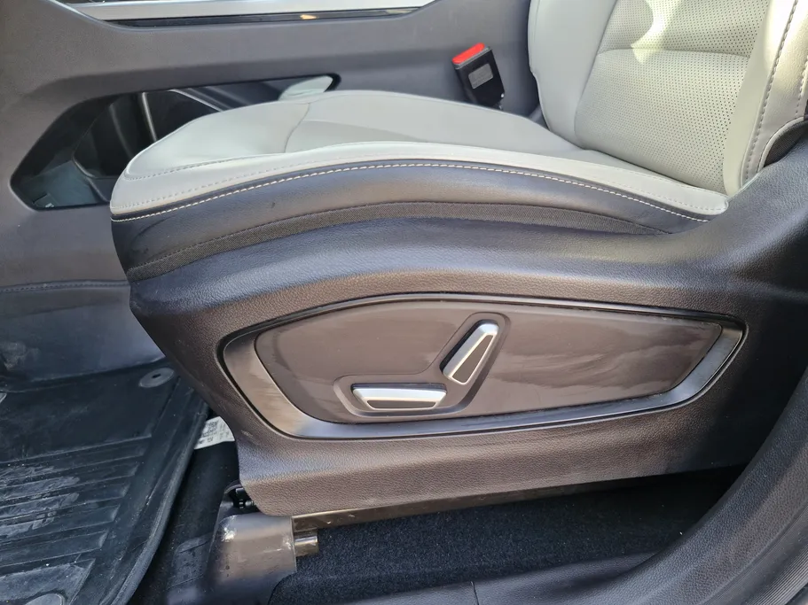 2022 Geely Okavango Full 