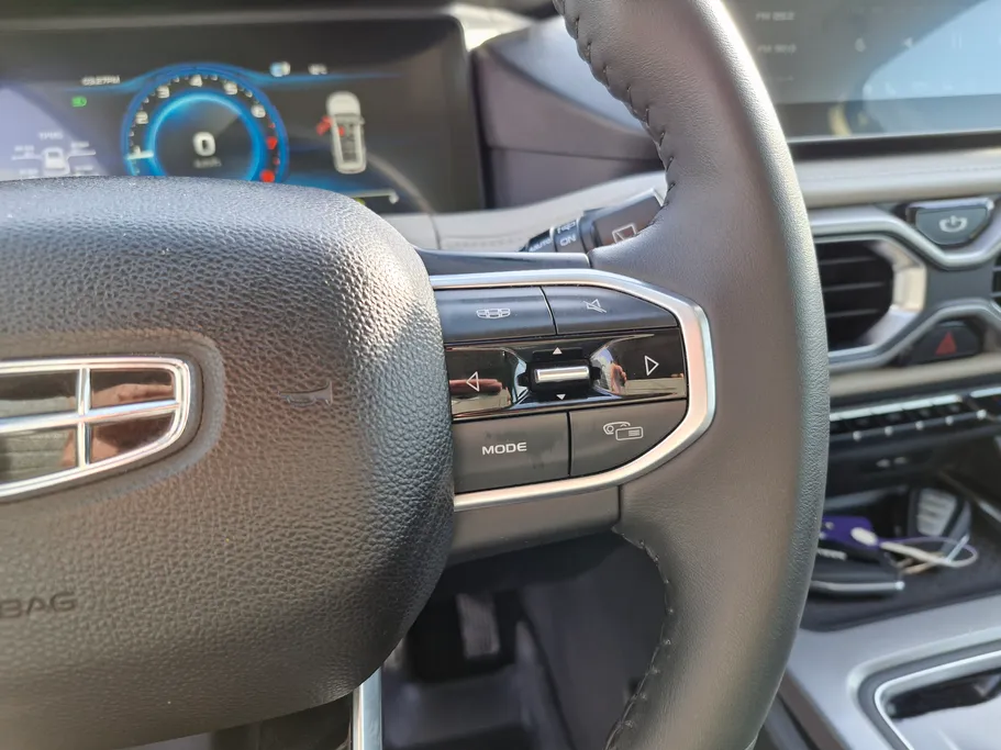 2022 Geely Okavango Full 