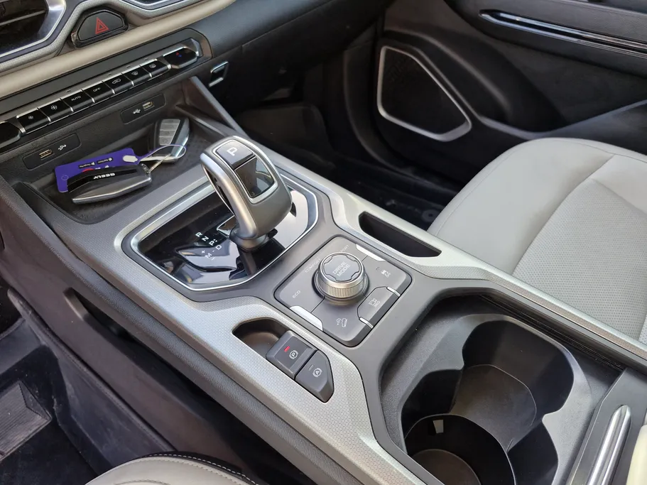 2022 Geely Okavango Full 