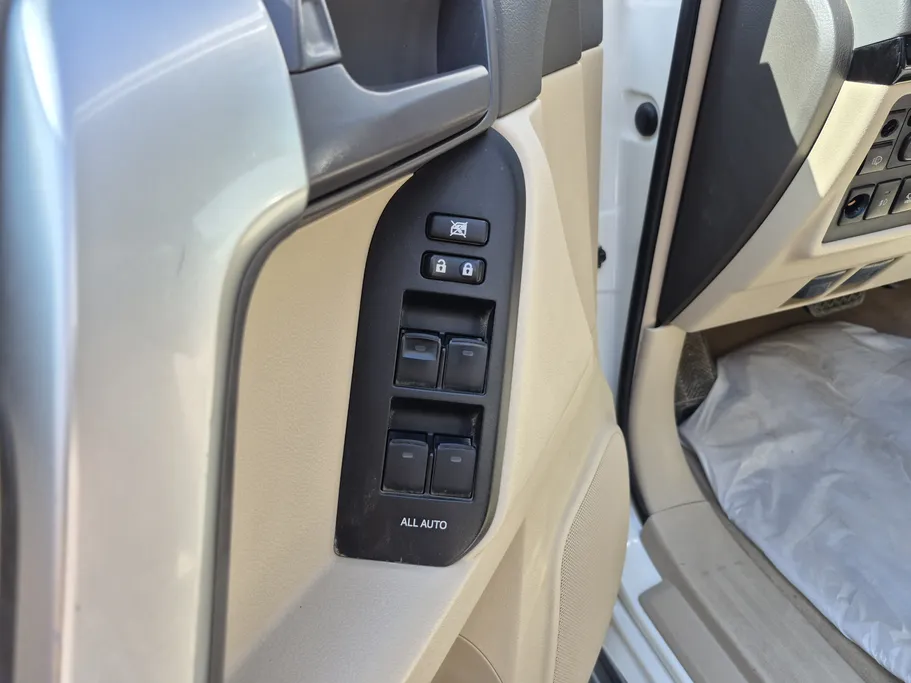 تويوتا برادو TXL 2023 