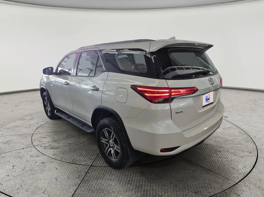 تويوتا فورتشنر GX 2022 