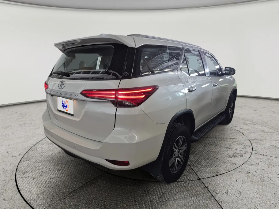 تويوتا فورتشنر GX 2022 