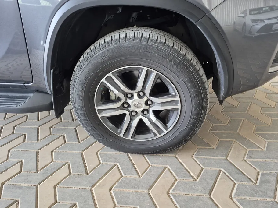 تويوتا فورتشنر GX 2021 