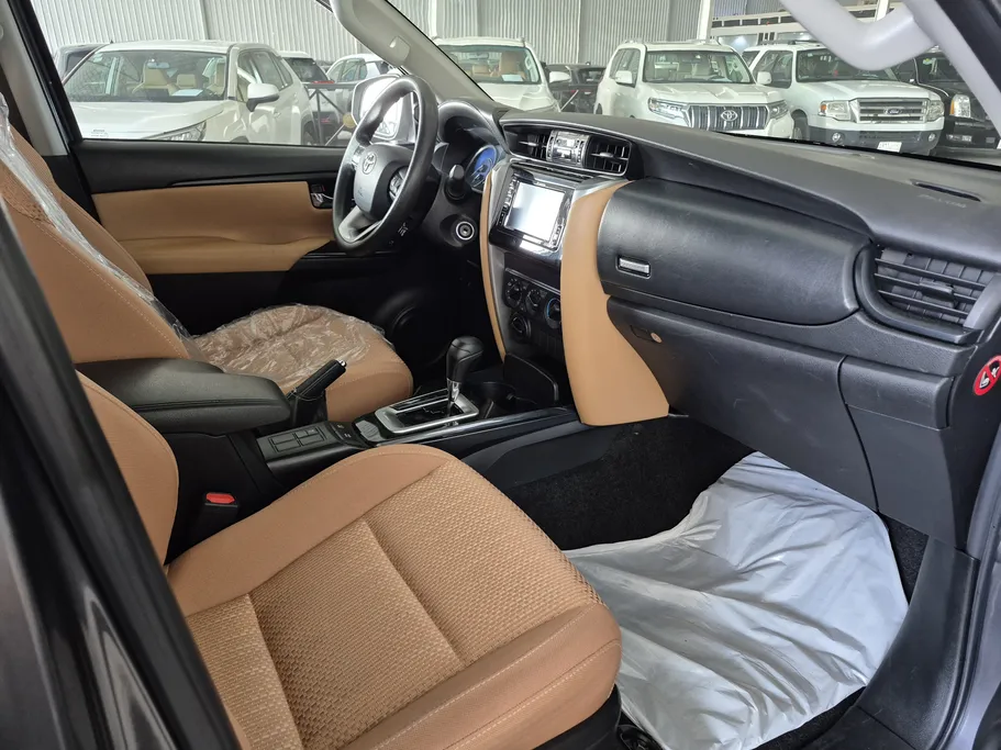 تويوتا فورتشنر GX 2021 