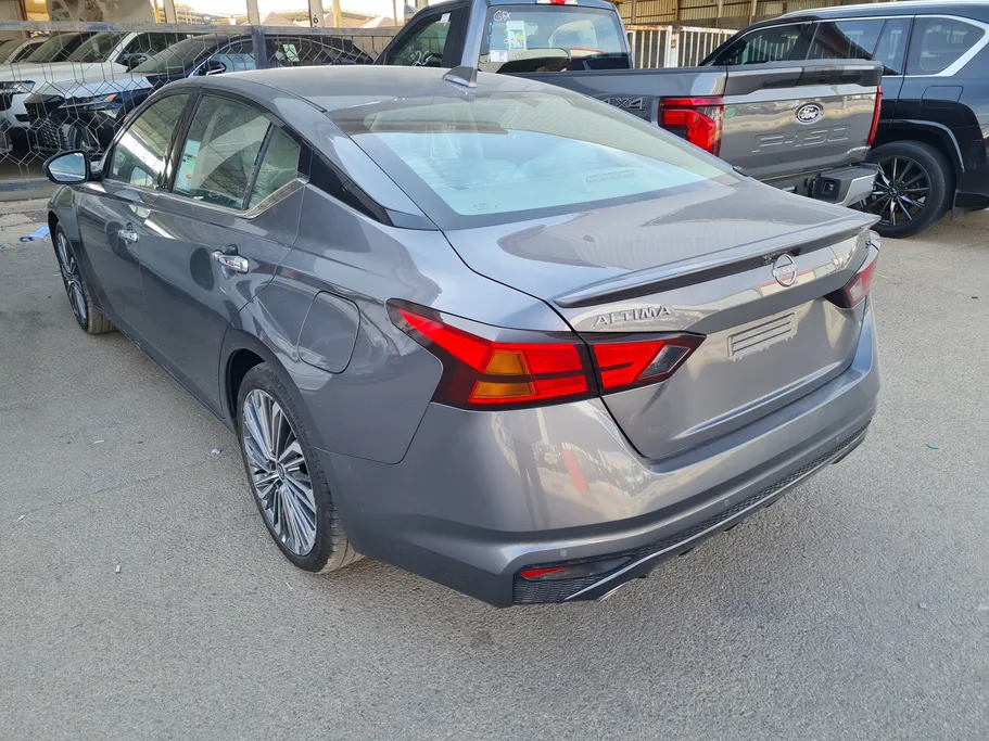 2026 Nissan Altima SV 