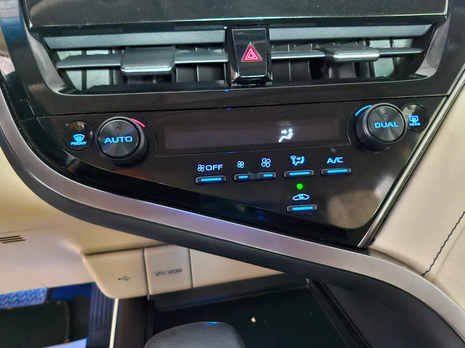 2024 Toyota Camry  GLE HEV  